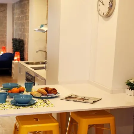 Loft Independiente Con Piscina Compartida En Centro De Апартаменты *
