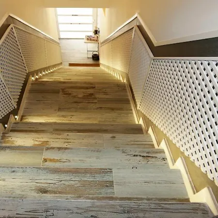 Loft Independiente Con Piscina Compartida En Centro De 아파트 *