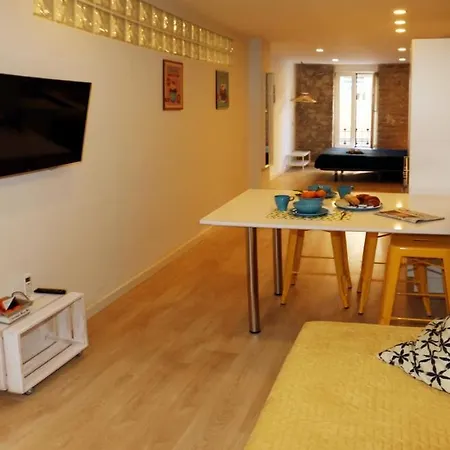Loft Independiente Con Piscina Compartida En Centro De דירה *
