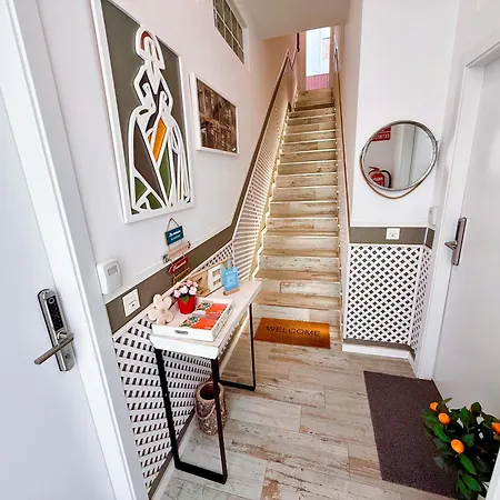 Loft Independiente Con Piscina Compartida En Centro De