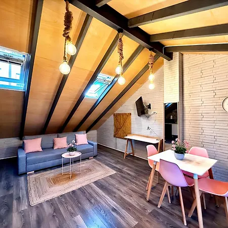 Loft Independiente Con Piscina Compartida En Centro De *