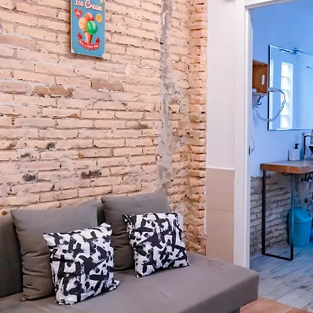 Loft Independiente Con Piscina Compartida En Centro De *