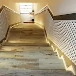 Loft Independiente Con Piscina Compartida En Centro De Apartamento *