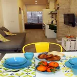 Loft Independiente Con Piscina Compartida En Centro De