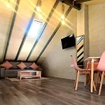 Apartamento Loft Independiente Con Piscina Compartida En Centro De