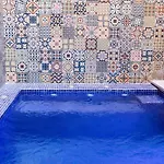 Loft Independiente Con Piscina Compartida En Centro De Apartamento *