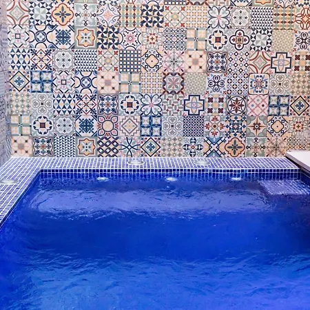 Loft Independiente Con Piscina Compartida En Centro De شقة *