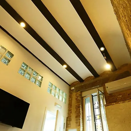 Loft Independiente Con Piscina Compartida En Centro De